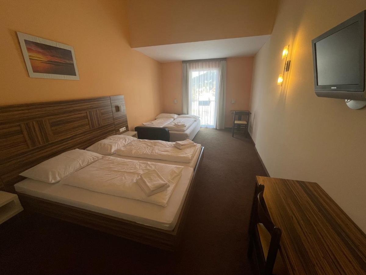 Hotel Koralpe Elsenbrunn ภายนอก รูปภาพ