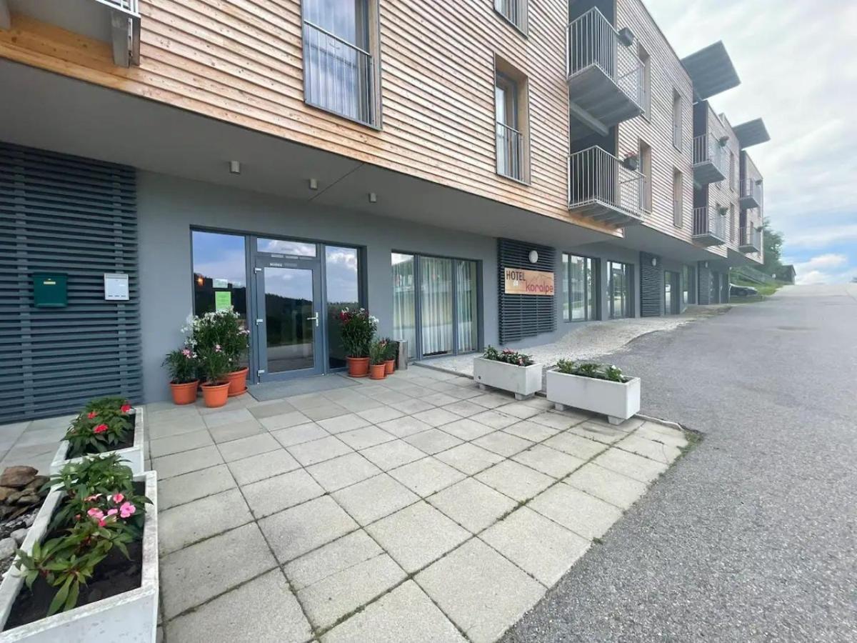 Hotel Koralpe Elsenbrunn ภายนอก รูปภาพ